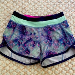 IVVIVA/LULULEMON SHORTS KIDS SIZE 8